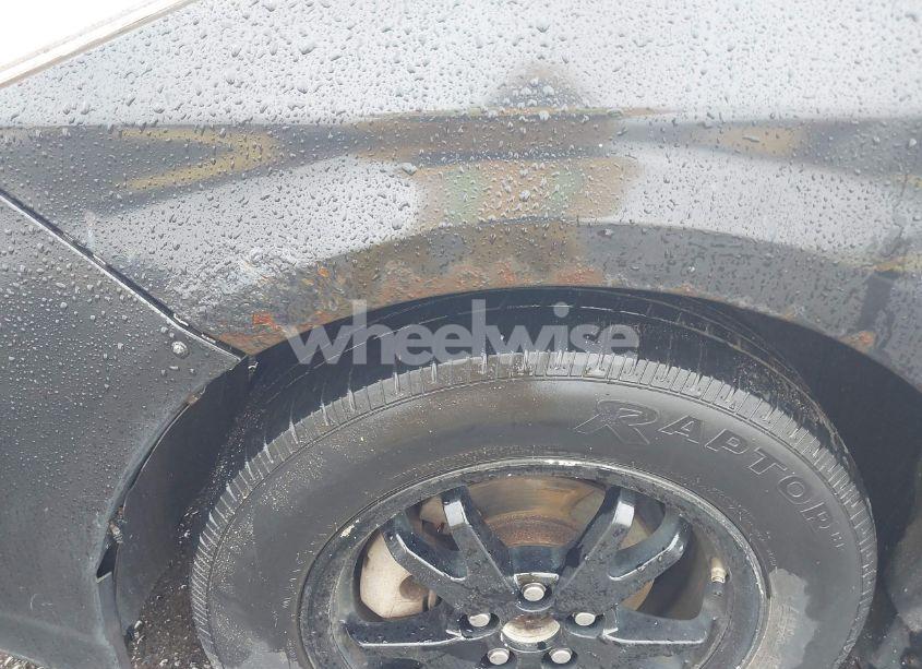 Photo 18 of 2015 Toyota Prius FIVE/FOUR/PERSONA SERIES SPECIAL EDITION/THREE/TWO (VIN JTDKN3DU1F0431223)