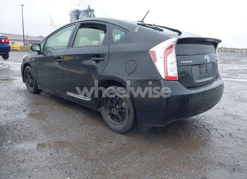 Photo 3 of 2015 Toyota Prius FIVE/FOUR/PERSONA SERIES SPECIAL EDITION/THREE/TWO (VIN JTDKN3DU1F0431223)