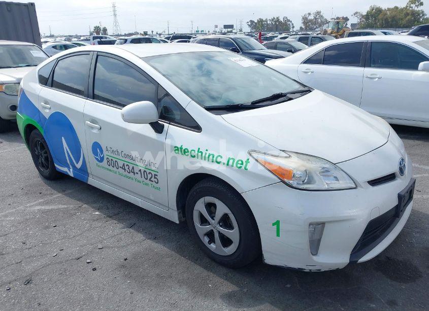 2015 Toyota Prius FIVE/FOUR/PERSONA SERIES SPECIAL EDITION/THREE/TWO (VIN JTDKN3DU1F0445414) main photo