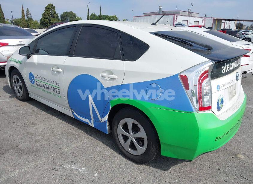 Photo 3 of 2015 Toyota Prius FIVE/FOUR/PERSONA SERIES SPECIAL EDITION/THREE/TWO (VIN JTDKN3DU1F0445414)