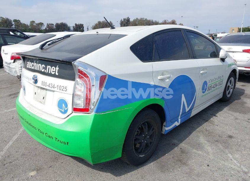 Photo 4 of 2015 Toyota Prius FIVE/FOUR/PERSONA SERIES SPECIAL EDITION/THREE/TWO (VIN JTDKN3DU1F0445414)