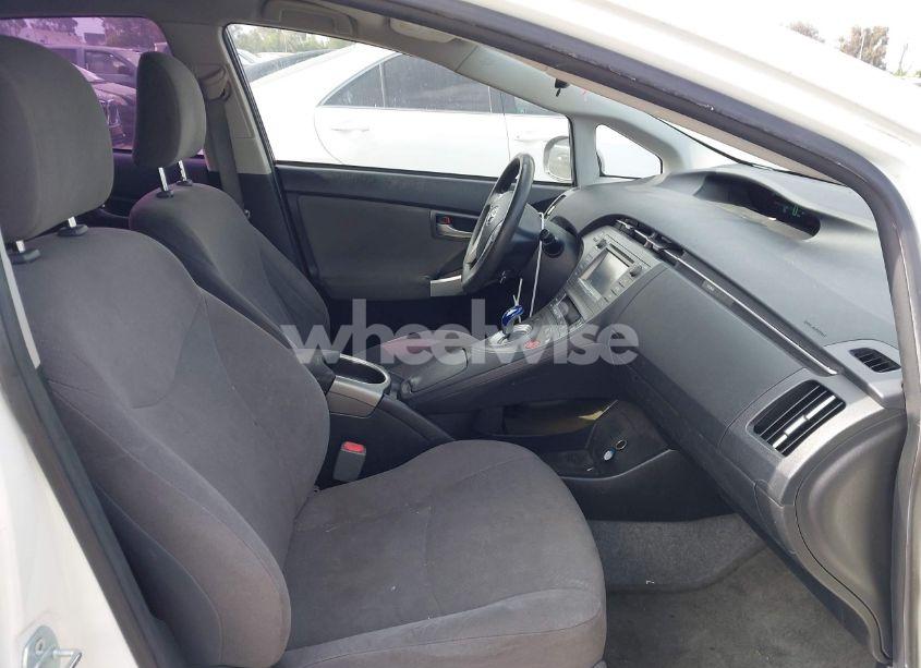 Photo 5 of 2015 Toyota Prius FIVE/FOUR/PERSONA SERIES SPECIAL EDITION/THREE/TWO (VIN JTDKN3DU1F0445414)