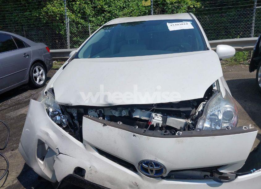 Photo 12 of 2015 Toyota Prius TWO (VIN JTDKN3DU1F0456381)