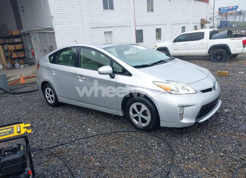 2015 Toyota Prius (VIN JTDKN3DU1F0476856) main photo