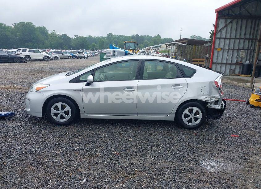 Photo 14 of 2015 Toyota Prius (VIN JTDKN3DU1F0476856)