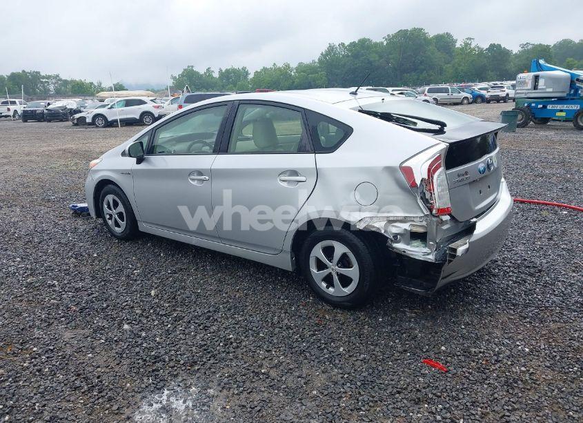 Photo 3 of 2015 Toyota Prius (VIN JTDKN3DU1F0476856)