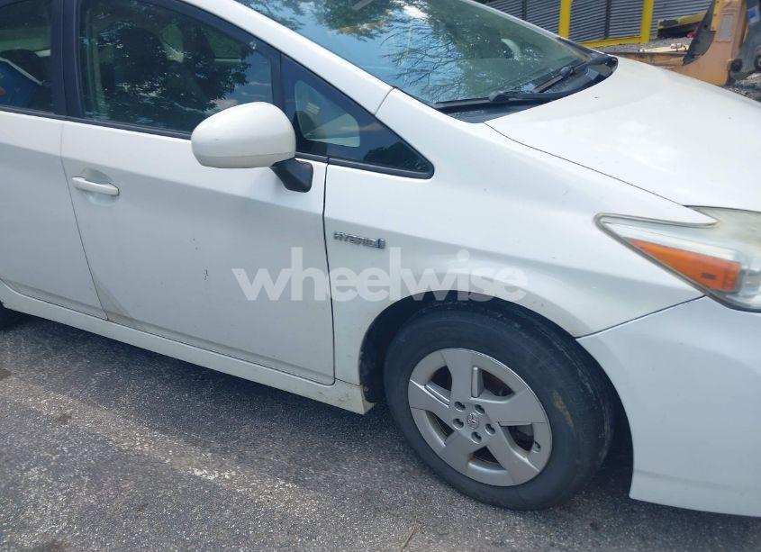 Photo 13 of 2010 Toyota Prius IV (VIN JTDKN3DU2A0008479)
