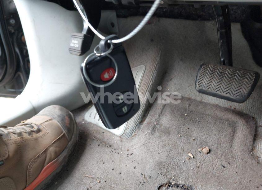 Photo 11 of 2010 Toyota Prius III (VIN JTDKN3DU2A0058833)