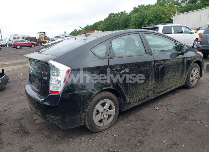 Photo 4 of 2010 Toyota Prius III (VIN JTDKN3DU2A0058833)