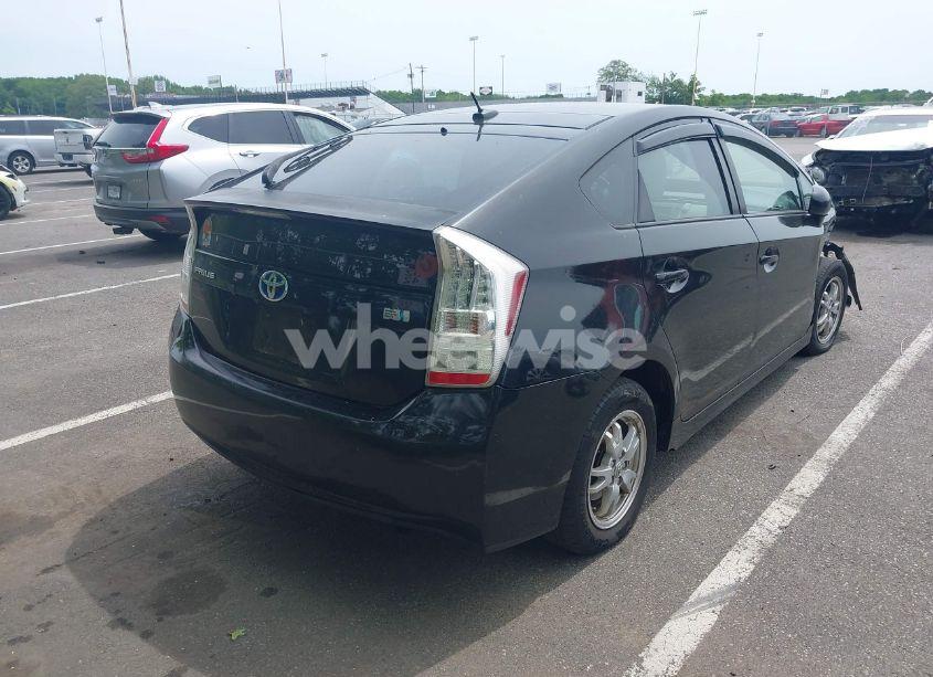 Photo 4 of 2010 Toyota Prius I/II/III/IV/V (VIN JTDKN3DU2A0064373)