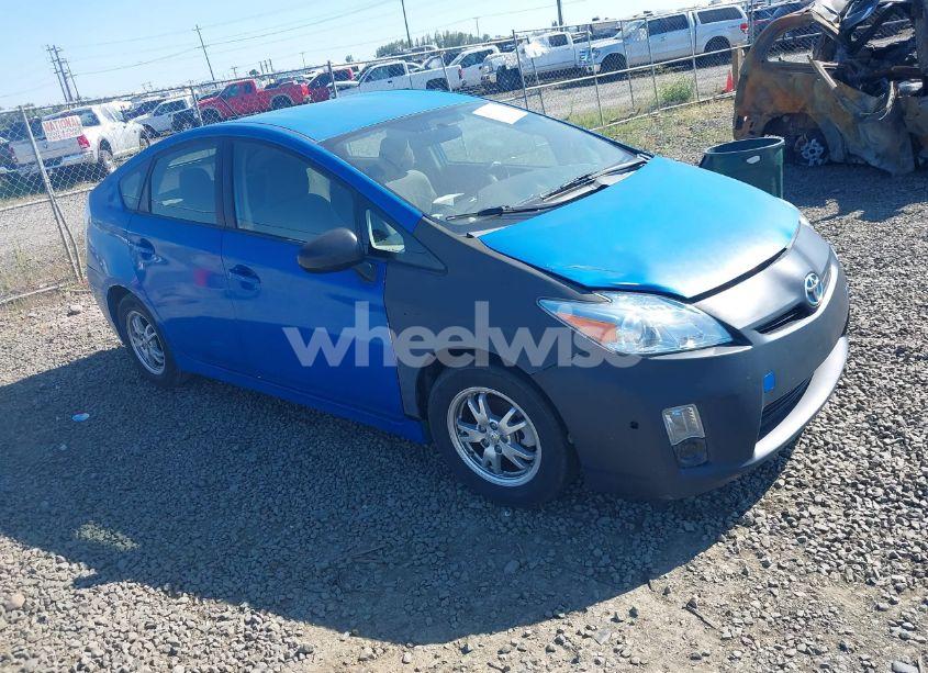 2010 Toyota Prius II (VIN JTDKN3DU2A0090620) main photo