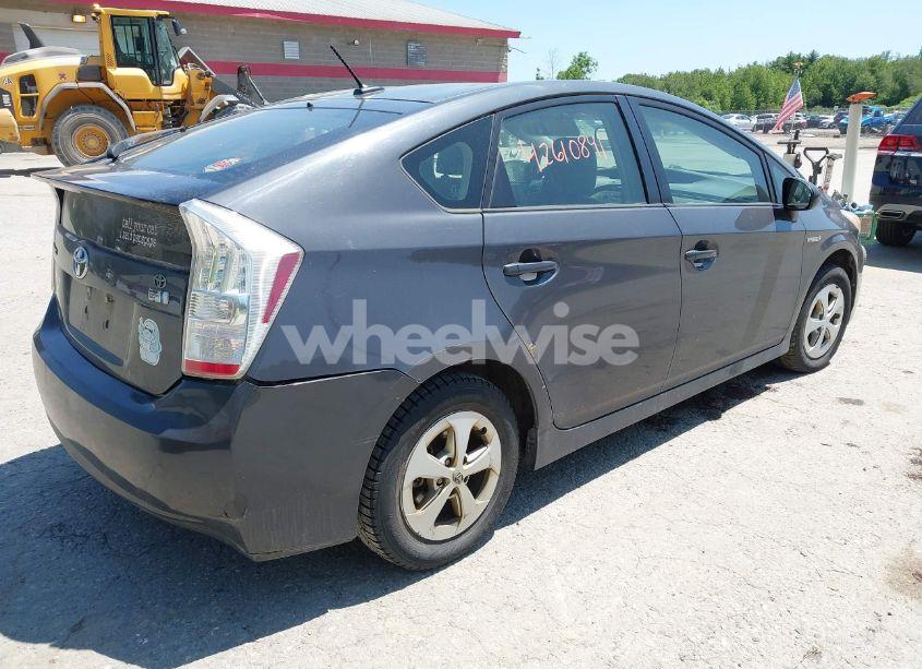 Photo 4 of 2010 Toyota Prius II (VIN JTDKN3DU2A0150976)