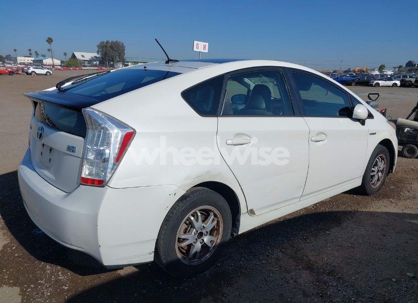 Photo 6 of 2010 Toyota Prius IV (VIN JTDKN3DU2A0170225)