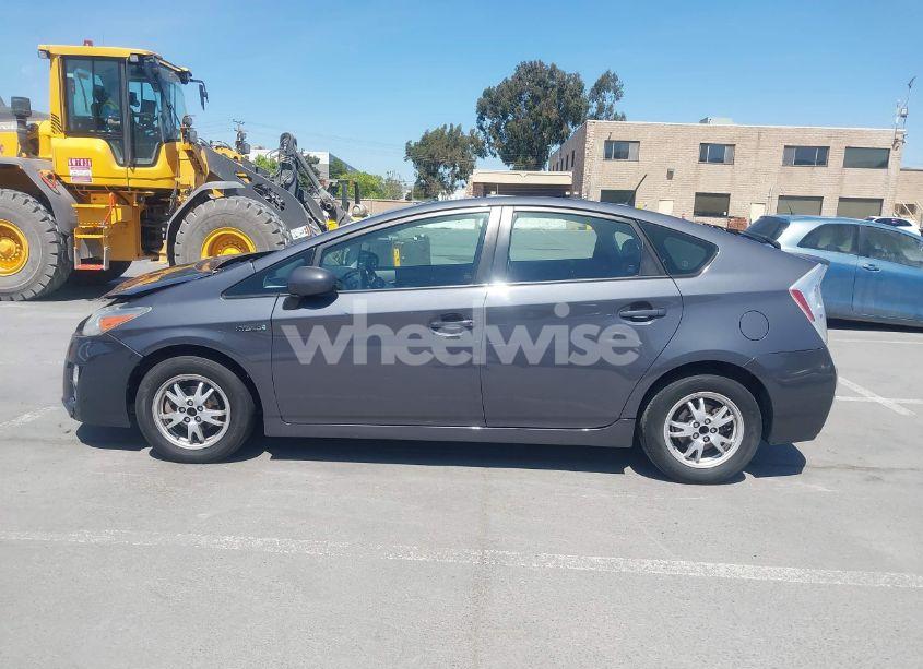 Photo 14 of 2010 Toyota Prius IV (VIN JTDKN3DU2A0188949)