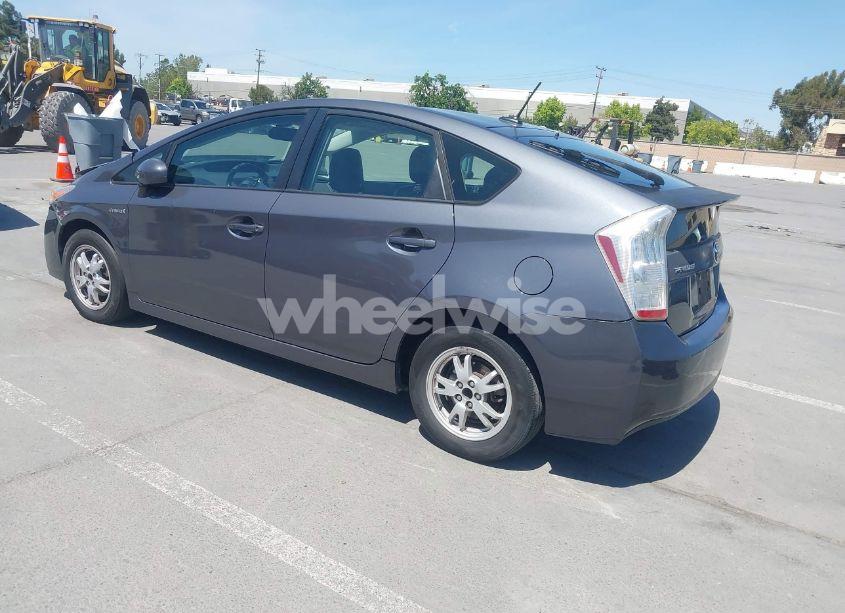Photo 3 of 2010 Toyota Prius IV (VIN JTDKN3DU2A0188949)