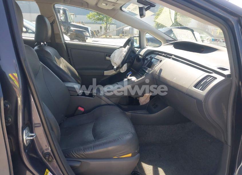 Photo 5 of 2010 Toyota Prius IV (VIN JTDKN3DU2A0188949)