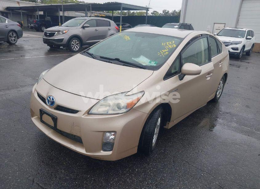 Photo 2 of 2010 Toyota Prius III (VIN JTDKN3DU2A1002661)