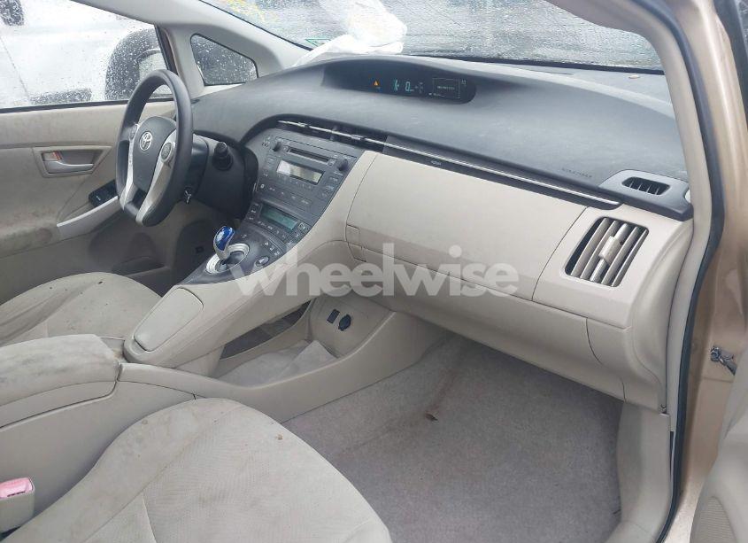 Photo 5 of 2010 Toyota Prius III (VIN JTDKN3DU2A1002661)