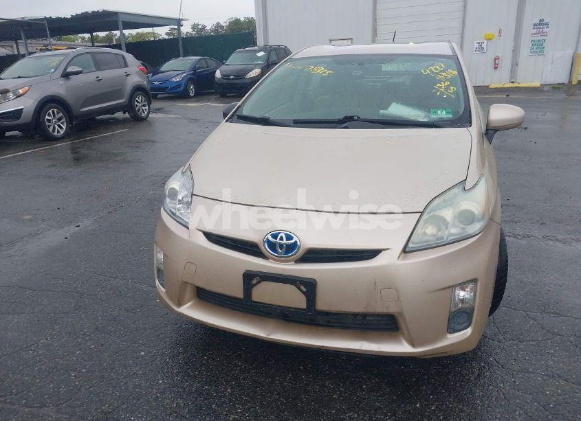 Photo 6 of 2010 Toyota Prius III (VIN JTDKN3DU2A1002661)