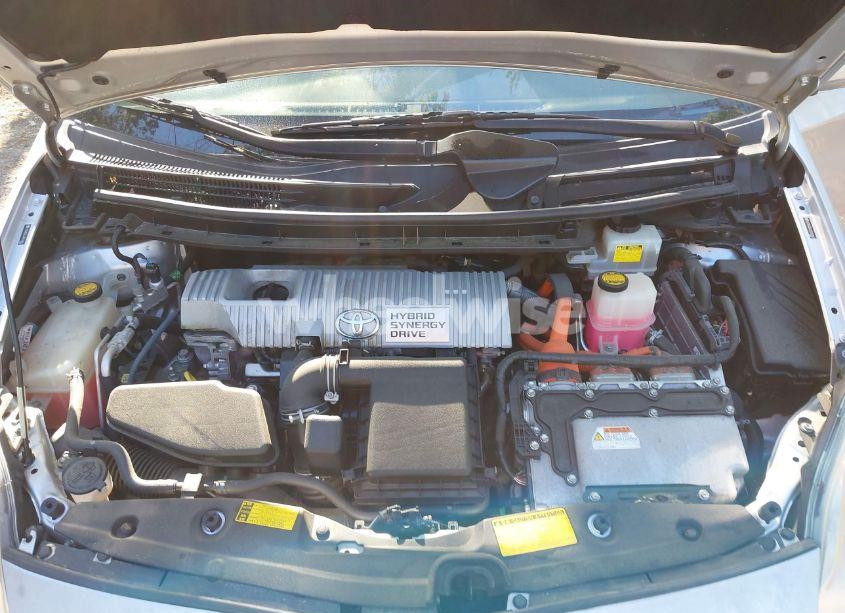 Photo 10 of 2010 Toyota Prius III (VIN JTDKN3DU2A5058561)