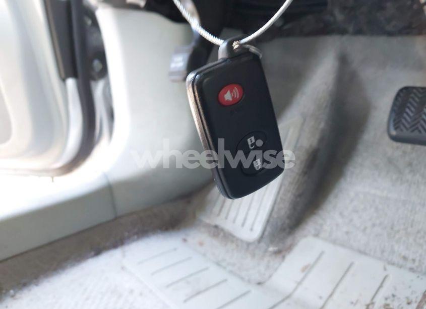 Photo 11 of 2010 Toyota Prius III (VIN JTDKN3DU2A5058561)