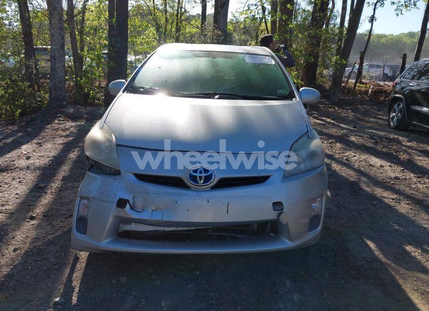 Photo 12 of 2010 Toyota Prius III (VIN JTDKN3DU2A5058561)