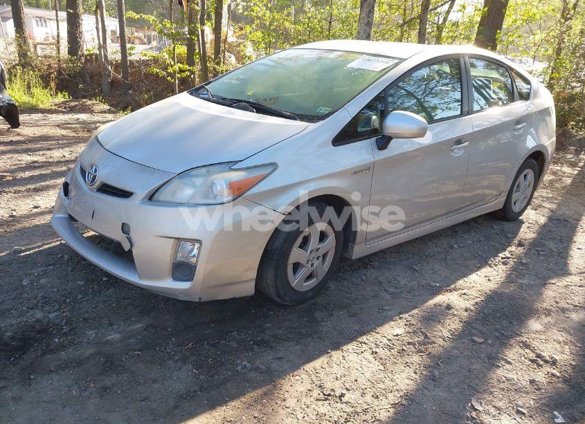 Photo 2 of 2010 Toyota Prius III (VIN JTDKN3DU2A5058561)