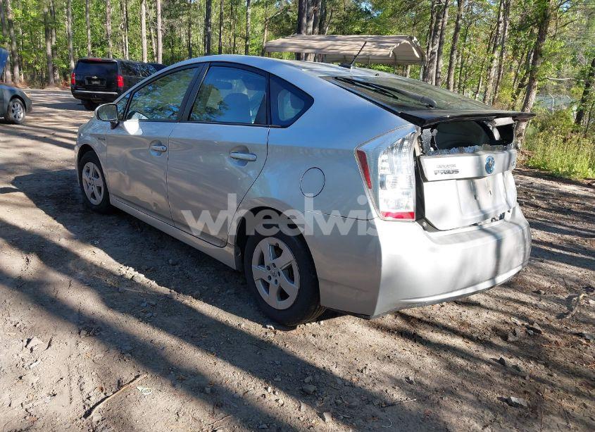 Photo 3 of 2010 Toyota Prius III (VIN JTDKN3DU2A5058561)