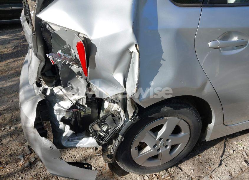 Photo 6 of 2010 Toyota Prius III (VIN JTDKN3DU2A5058561)
