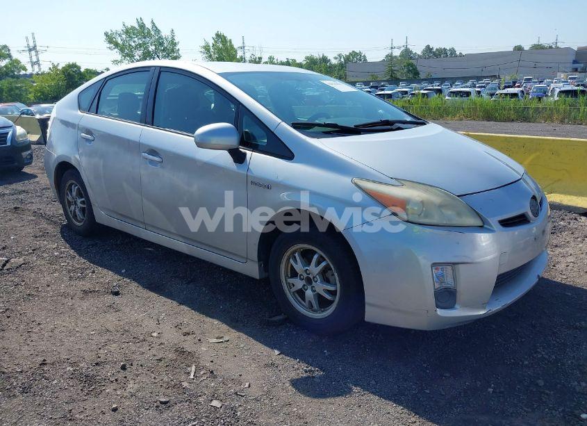 2011 Toyota Prius TWO (VIN JTDKN3DU2B0262047) main photo