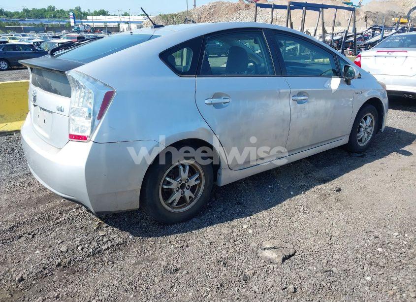 Photo 4 of 2011 Toyota Prius TWO (VIN JTDKN3DU2B0262047)