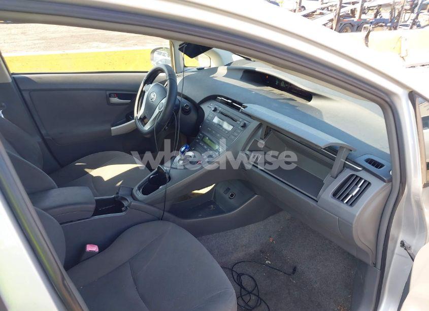 Photo 5 of 2011 Toyota Prius TWO (VIN JTDKN3DU2B0262047)