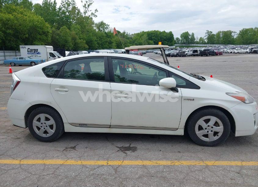 Photo 13 of 2011 Toyota Prius TWO (VIN JTDKN3DU2B1412197)