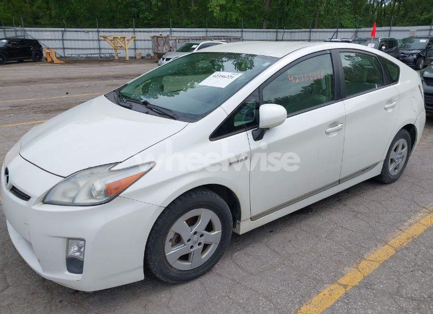 Photo 2 of 2011 Toyota Prius TWO (VIN JTDKN3DU2B1412197)