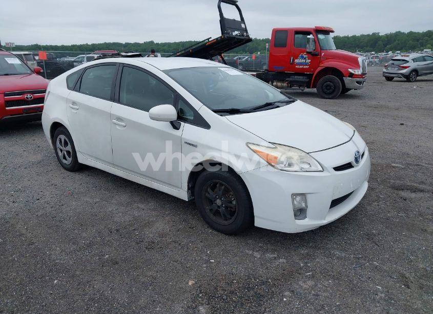 2011 Toyota Prius ONE (VIN JTDKN3DU2B1471606) main photo