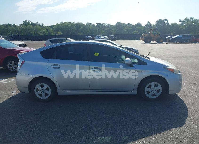 Photo 13 of 2011 Toyota Prius THREE (VIN JTDKN3DU2B5296797)