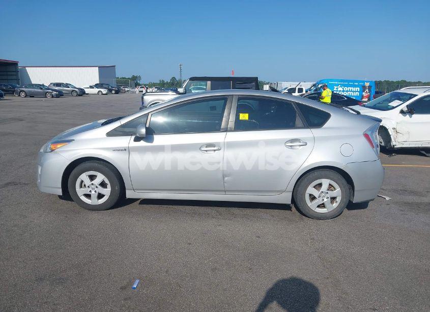 Photo 14 of 2011 Toyota Prius THREE (VIN JTDKN3DU2B5296797)