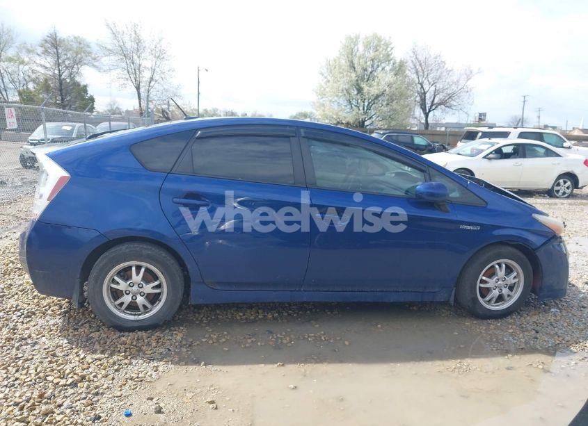 Photo 13 of 2011 Toyota Prius THREE (VIN JTDKN3DU2B5315803)