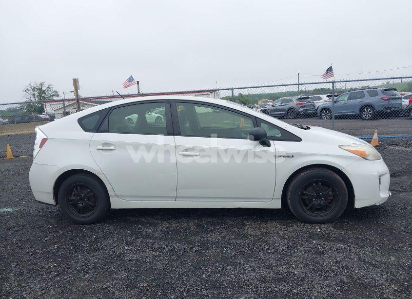 Photo 13 of 2012 Toyota Prius TWO (VIN JTDKN3DU2C1531465)