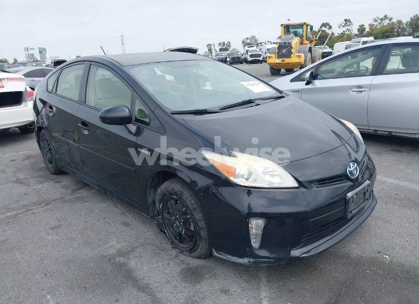 2012 Toyota Prius THREE (VIN JTDKN3DU2C1533782) main photo