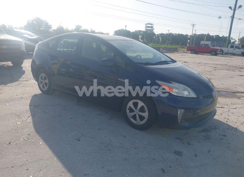 2012 Toyota Prius THREE (VIN JTDKN3DU2C1558035) main photo