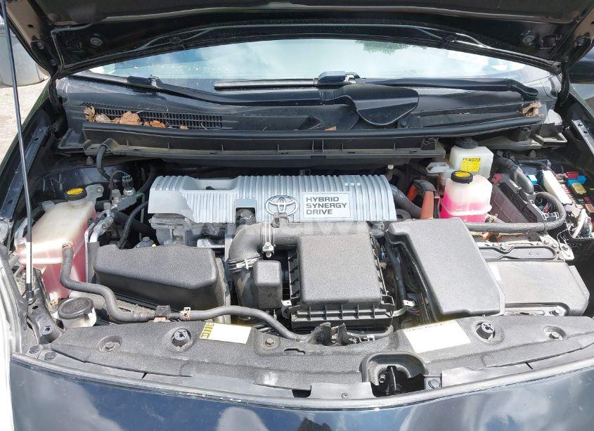 Photo 10 of 2013 Toyota Prius FIVE/FOUR/THREE/THREE SE/TWO (VIN JTDKN3DU2D1623015)