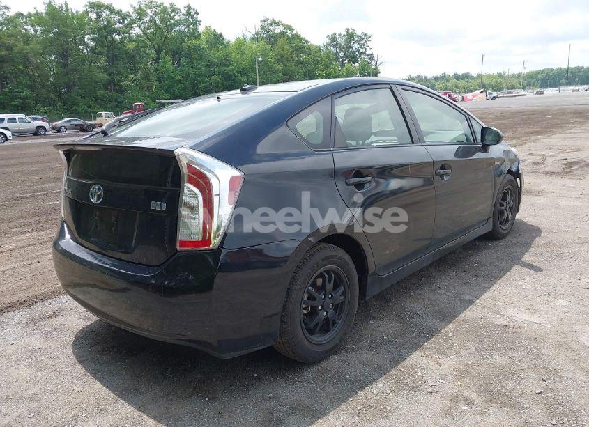 Photo 4 of 2013 Toyota Prius FIVE/FOUR/THREE/THREE SE/TWO (VIN JTDKN3DU2D1623015)