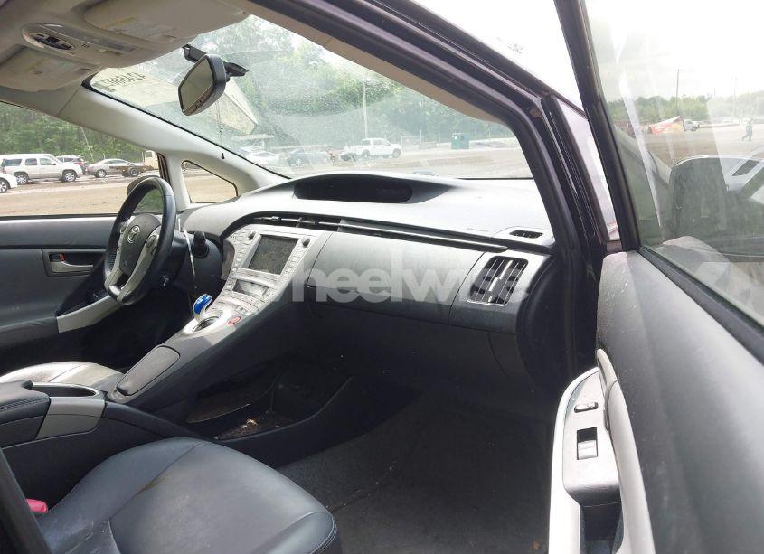 Photo 5 of 2013 Toyota Prius FIVE/FOUR/THREE/THREE SE/TWO (VIN JTDKN3DU2D1623015)