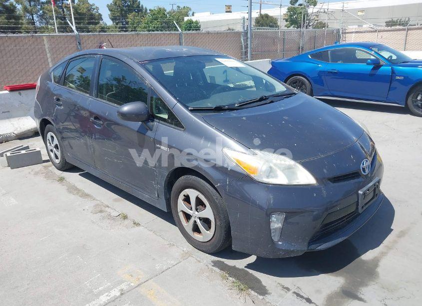 2013 Toyota Prius TWO (VIN JTDKN3DU2D1720778) main photo