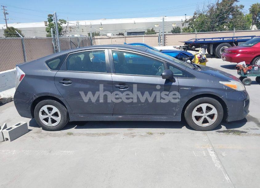 Photo 13 of 2013 Toyota Prius TWO (VIN JTDKN3DU2D1720778)