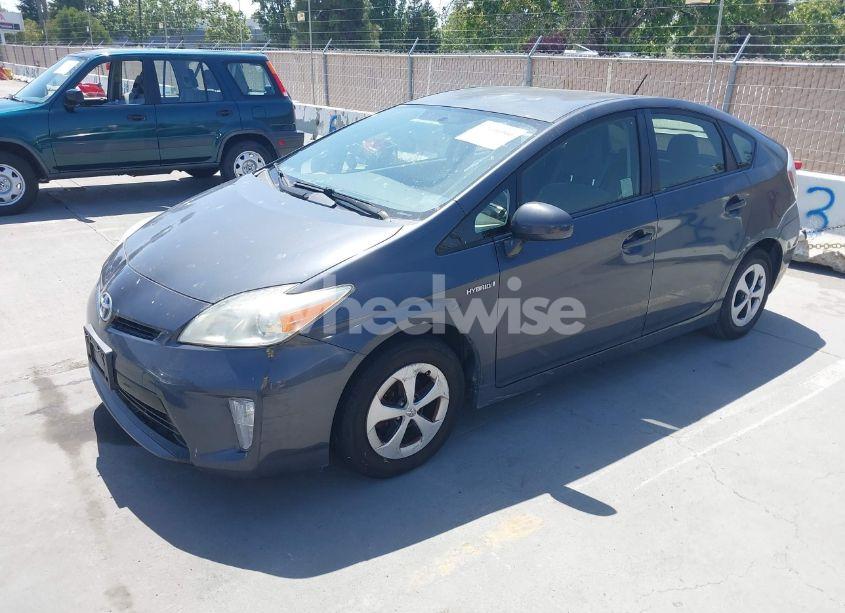 Photo 2 of 2013 Toyota Prius TWO (VIN JTDKN3DU2D1720778)