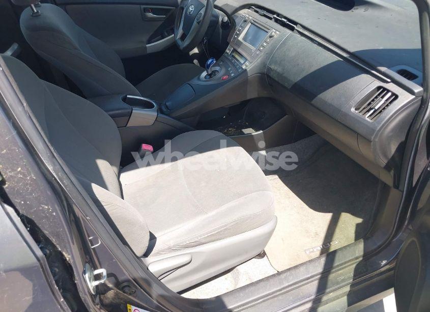 Photo 5 of 2013 Toyota Prius TWO (VIN JTDKN3DU2D1720778)