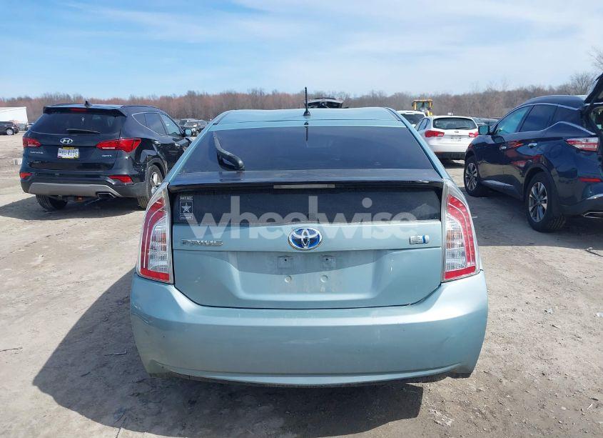 Photo 17 of 2013 Toyota Prius TWO (VIN JTDKN3DU2D5553055)