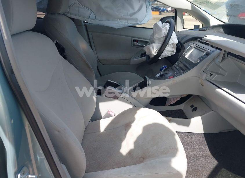 Photo 5 of 2013 Toyota Prius TWO (VIN JTDKN3DU2D5553055)